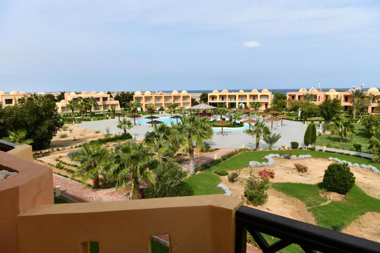 Wadi Lahmy Azur Resort - Soft All-Inclusive Abu Ghusun Exterior photo