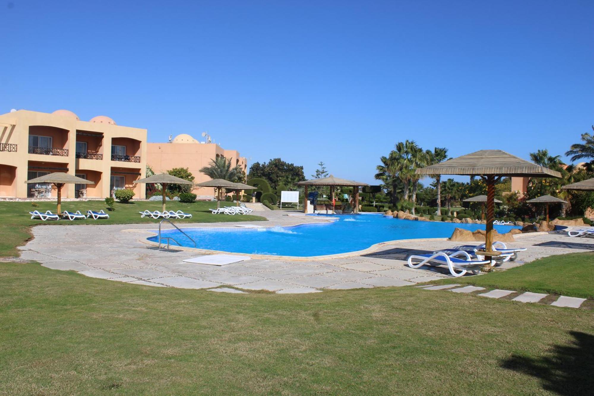 Wadi Lahmy Azur Resort - Soft All-Inclusive Abu Ghusun Exterior photo